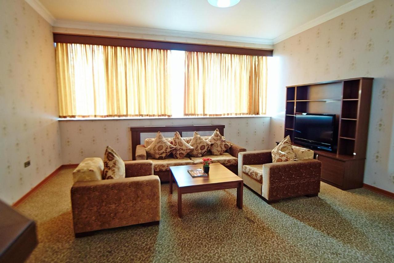 Grand Nakhchivan Hotel Exterior photo