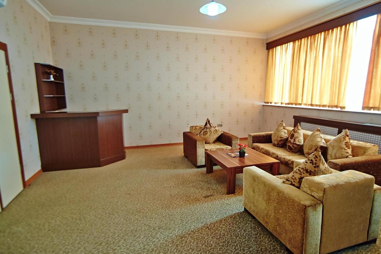 Grand Nakhchivan Hotel Exterior photo