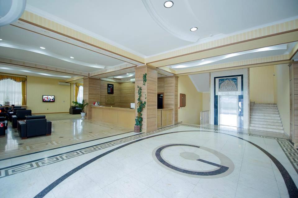 Grand Nakhchivan Hotel Exterior photo