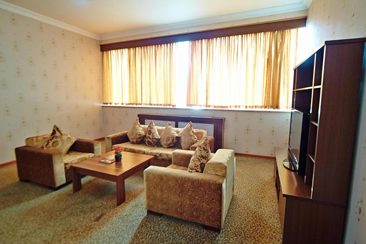 Grand Nakhchivan Hotel Exterior photo